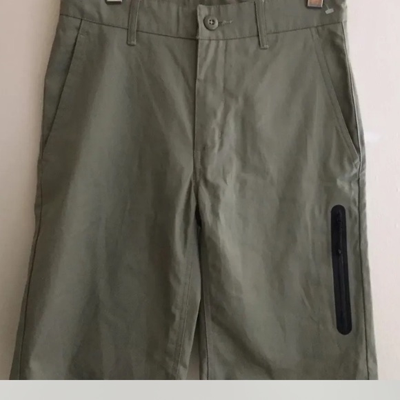 Nike Men Athletic Short Pants Khaki Green 28 Flat Front - Picture 4 of 8